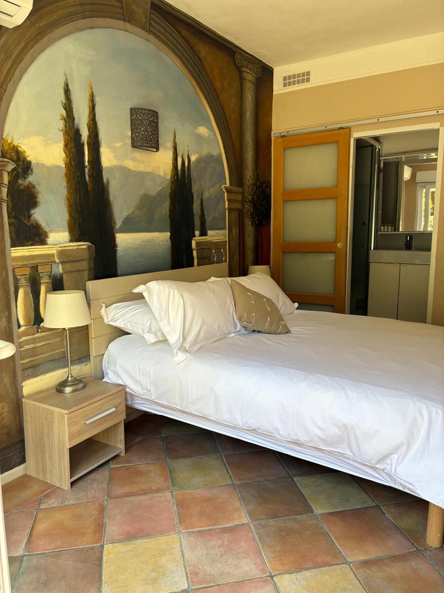 Hotel L'Escale Au Soleil Saint Aygulf Eksteriør bilde